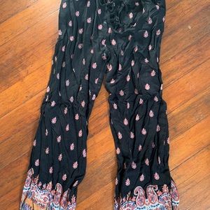 Beach lunch lounge flowy pants